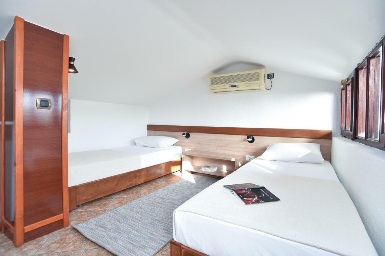 Guest House Jedro Petrovac 외부 사진